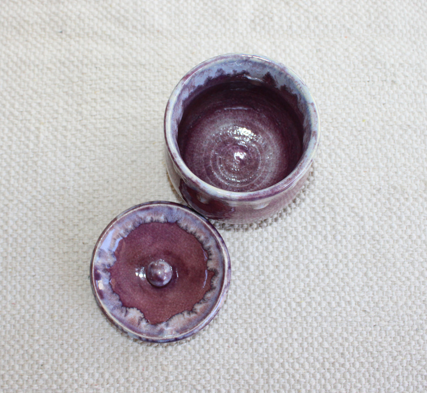 Small pot with lid - purple