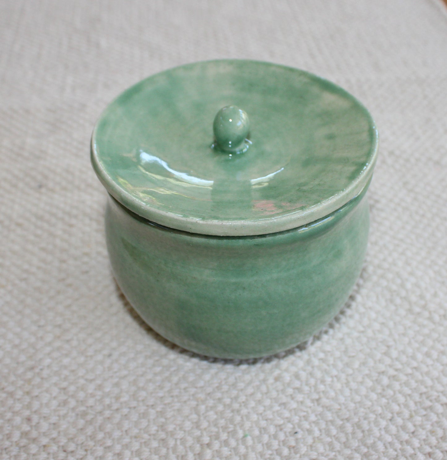 Small pot with lid - green