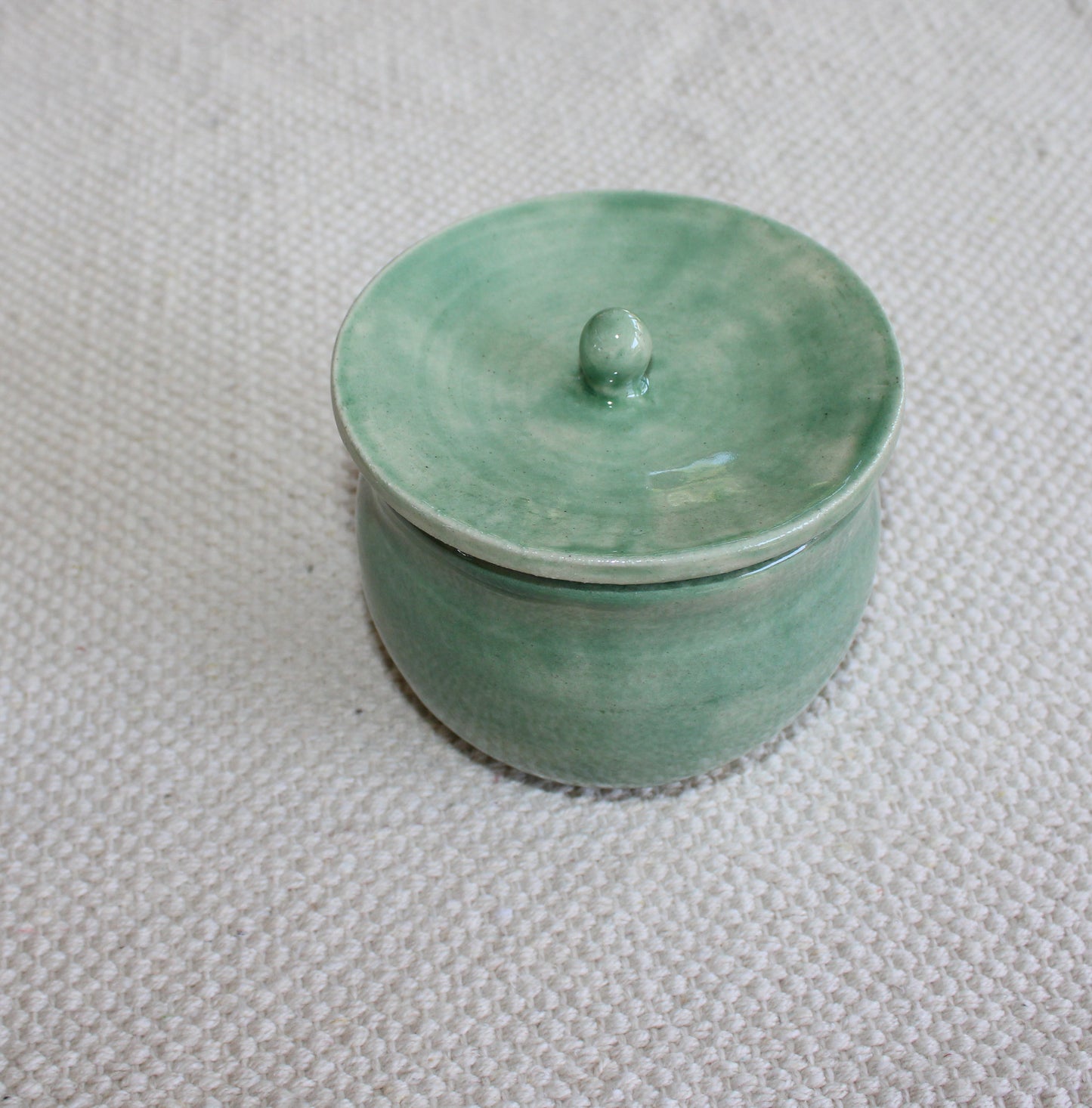 Small pot with lid - green