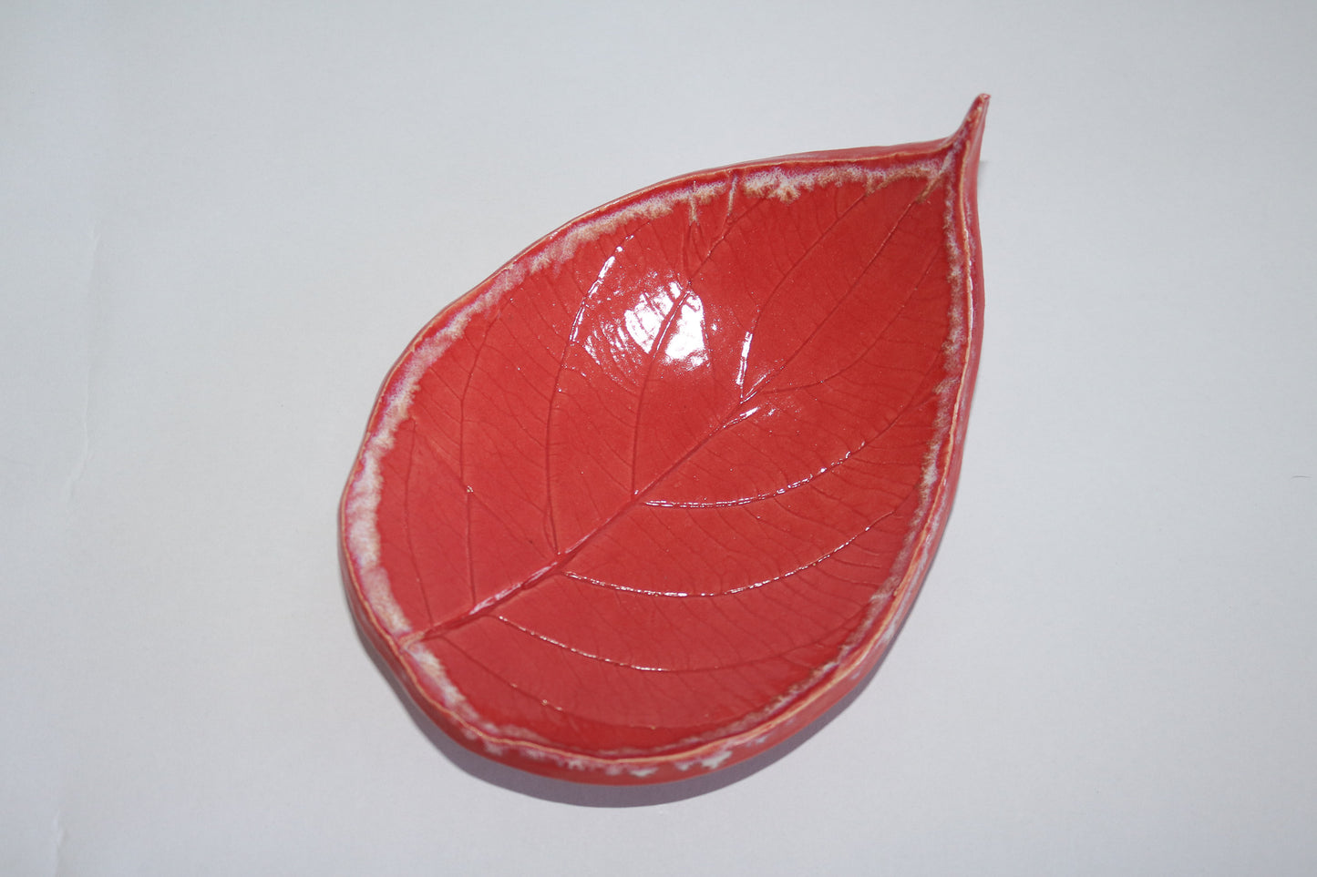 Leaf plate - red | Home Decor