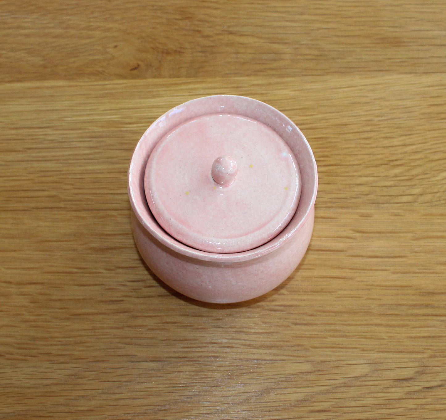 Small pot with lid - pink