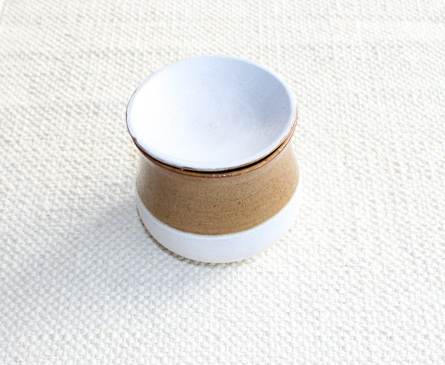 Small pot with lid