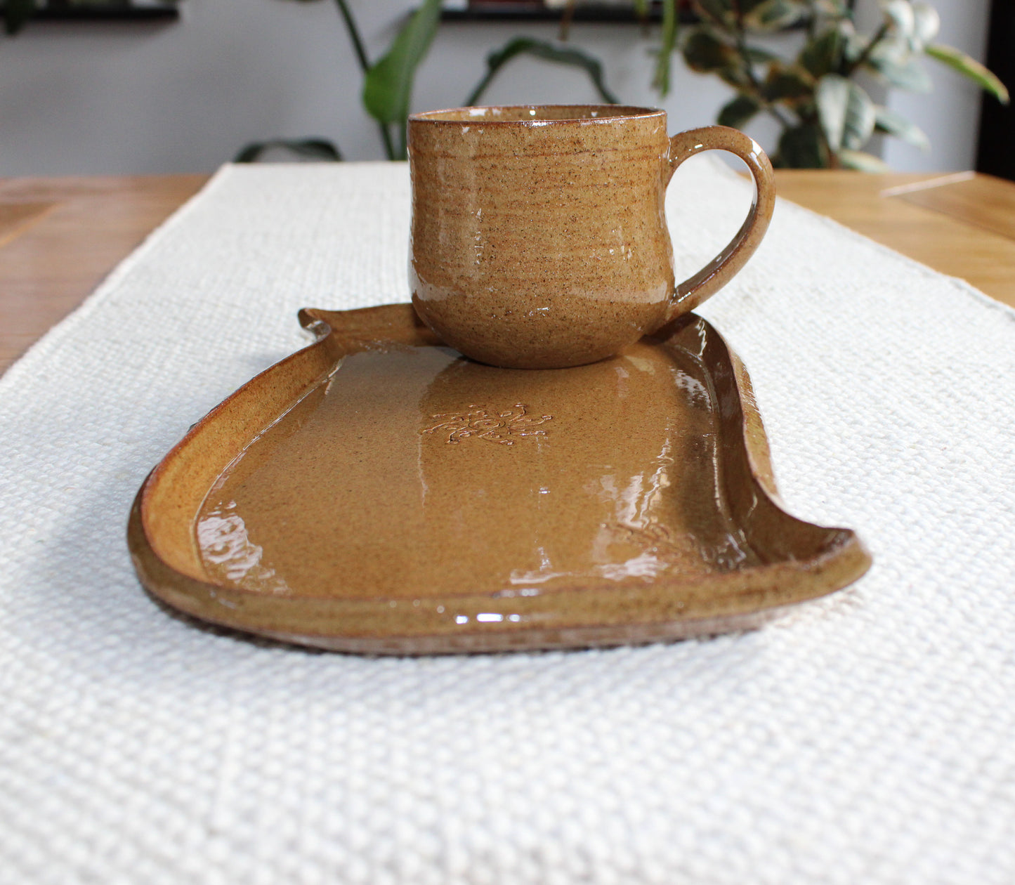 Oval Plate with cup - earthy