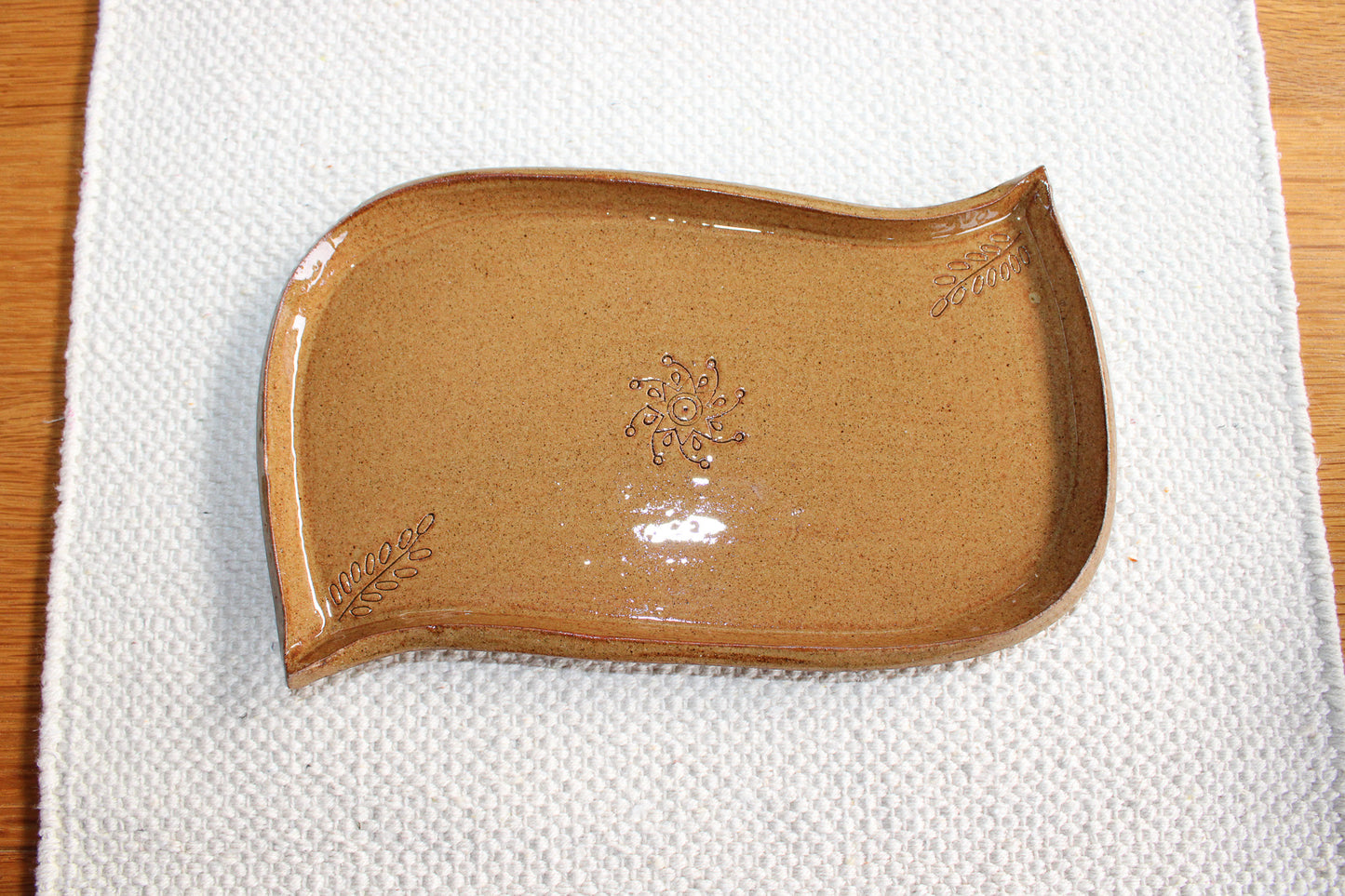 Oval Plate with cup - earthy