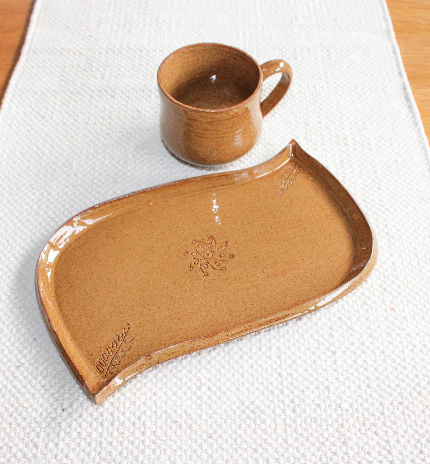 Oval Plate with cup - earthy