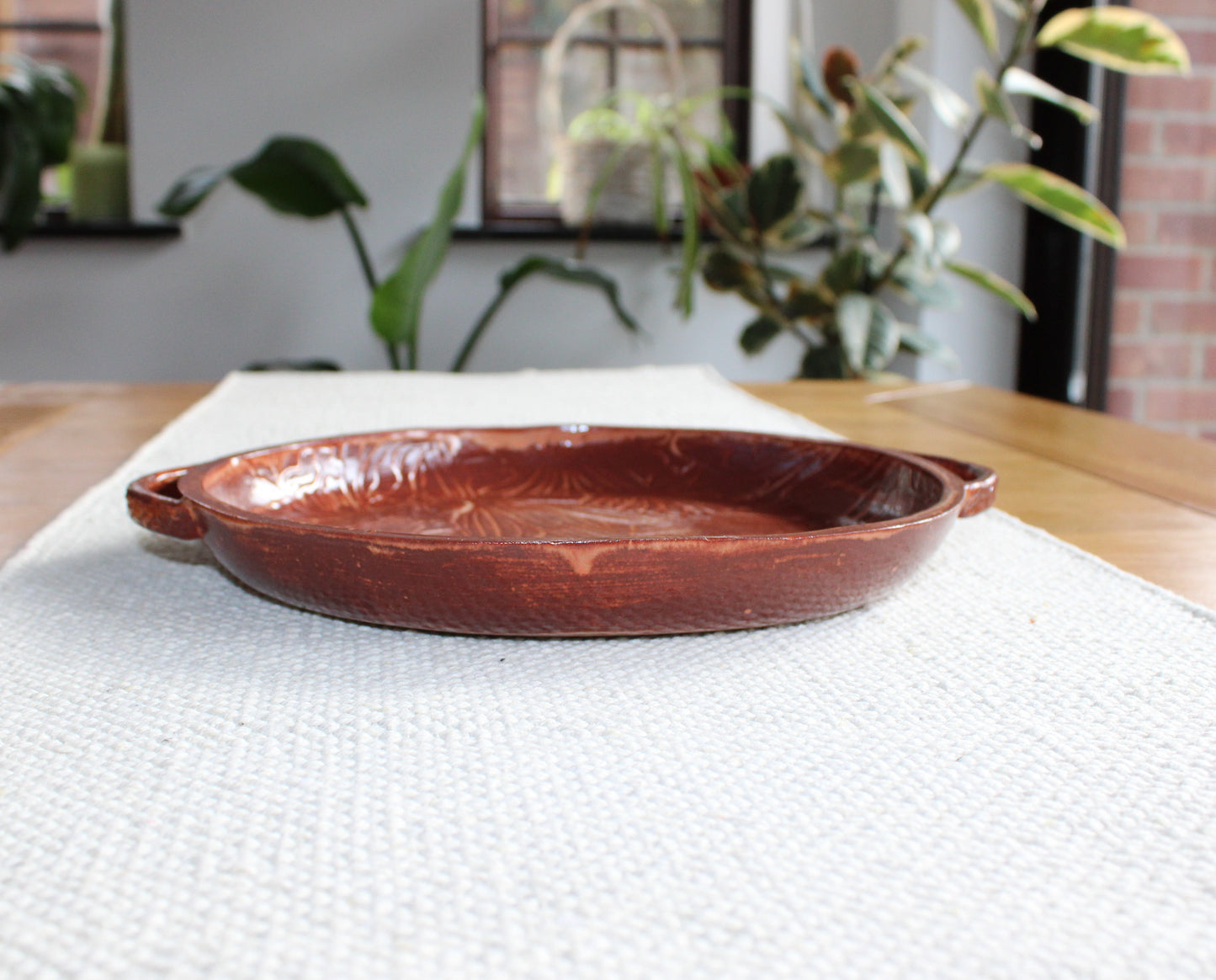 Large Round Plate with handles