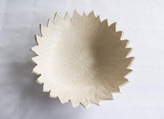 Leaves patterned fruit bowl | Home decor
